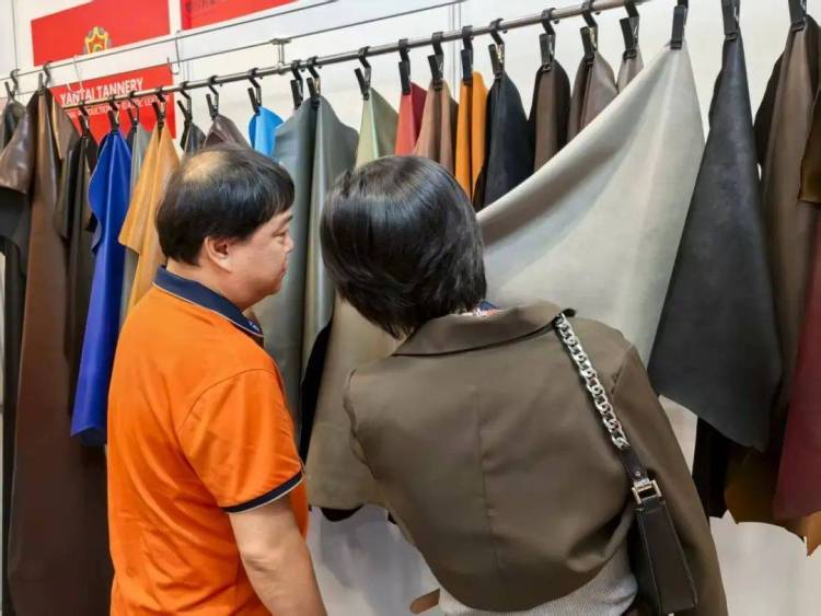 烟台制革第 25 届越南国际鞋类、皮革及工业设备展：拓展国际市场新机遇 · 奏响国际化新乐章