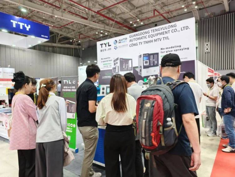 腾宇龙亮相2025年第二十五届越南国际鞋类、皮革及工业设备展，圆满收官！