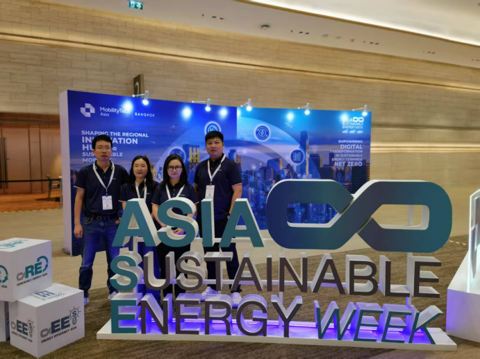 新纽元亮相2025年泰国新能源展，最新充电模块技术受到东南亚市场热烈关注！