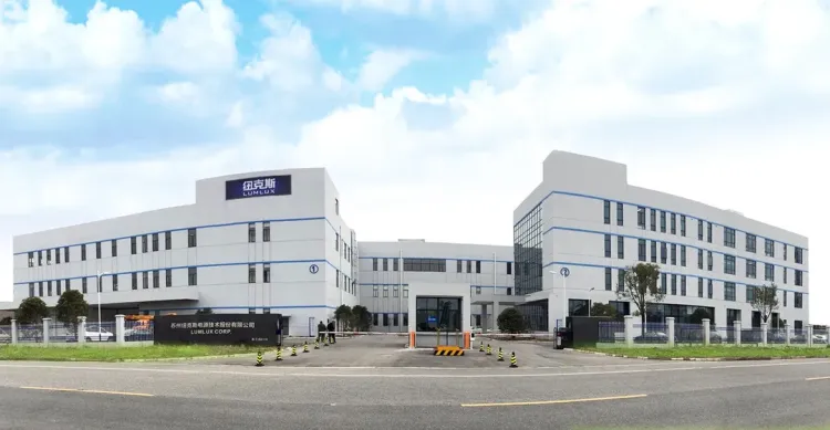 新纽元亮相2025年泰国新能源展，最新充电模块技术受到东南亚市场热烈关注！