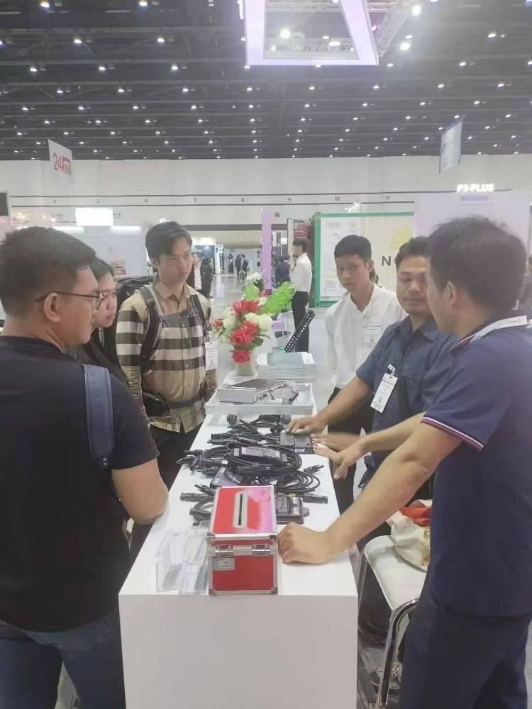 【透视ASEW可再生能源展 2025】集能易携优化器+关断器等解决方案护航光伏安全