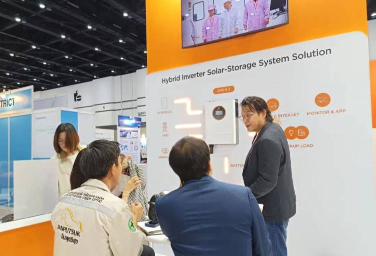 昱能科技亮相2025年泰国可再生能源展，携多款光储产品加速拓展东南亚市场！