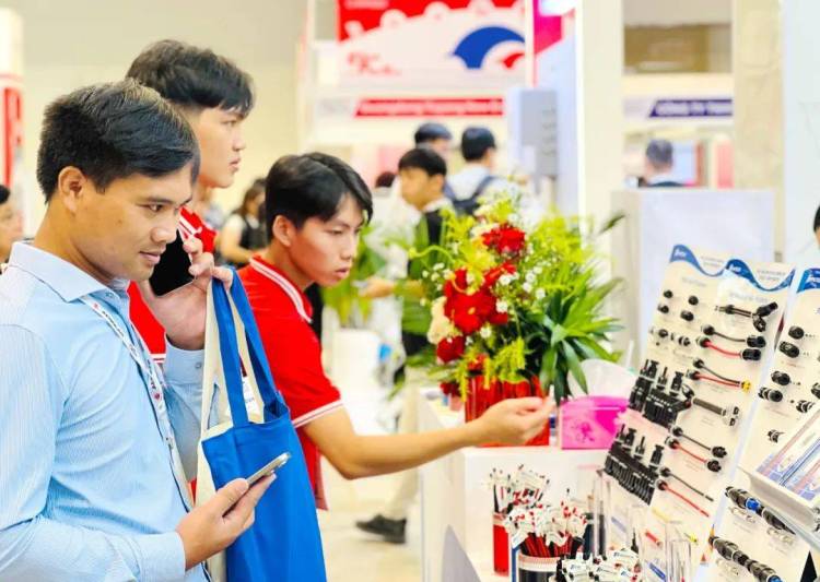 品恩泰克越南展会圆满收官！绿色科技闪耀2025年胡志明市太阳能储能展