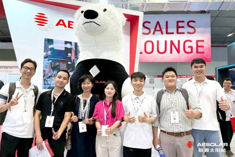 新源太阳能AESOLAR越南太阳能暨储能展2025首日，新源人气值MAX！