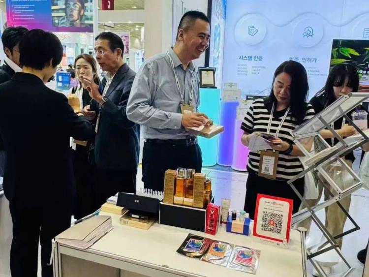 锦波生物亮相2025荣格PCT & In-Cosmetics Korea双展，开启功能性蛋白原料国际化新纪元