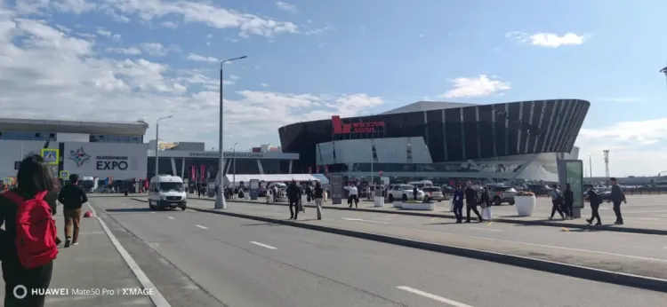 西安西驰电气精彩亮相2025年第十五届俄罗斯工业贸易博览会