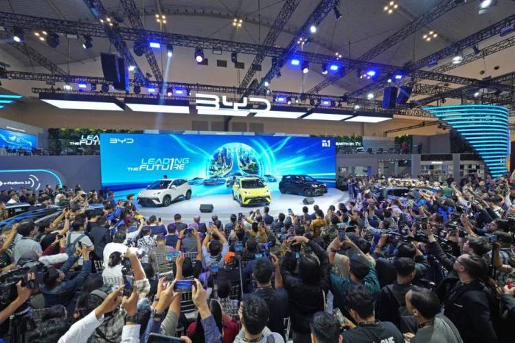 比亚迪携仰望、腾势品牌亮相2025年印尼GIIAS国际车展，海鸥车型重磅发布