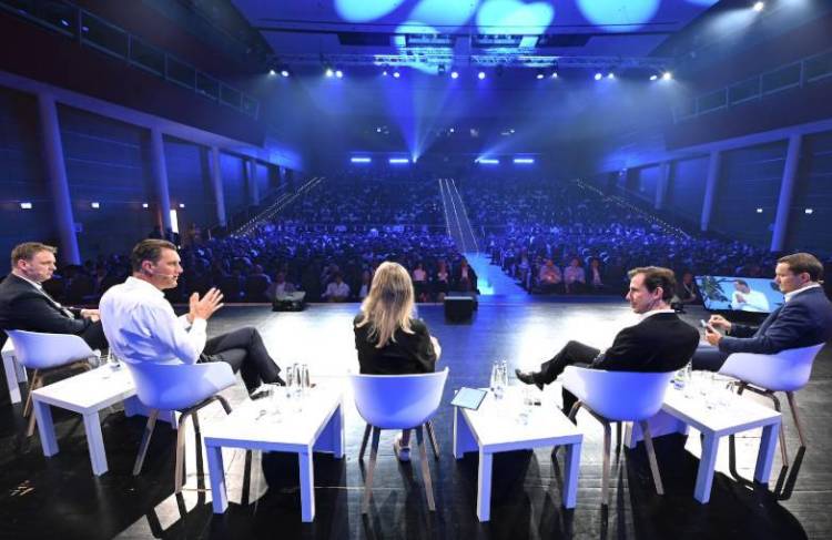 2025年德国慕尼黑国际太阳能技术博览会：利用人工智能和数字化推动创新