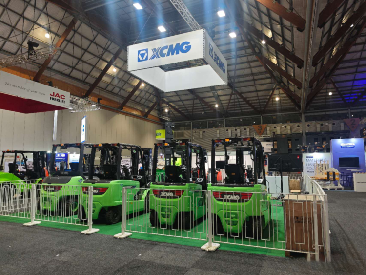徐工叉车首次亮相2025年CeMAT Australia｜为澳物料搬运增添“青山绿”