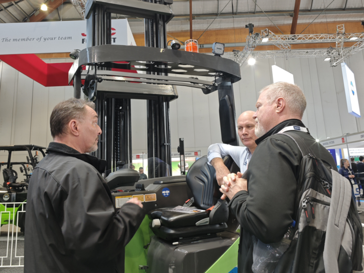 徐工叉车首次亮相2025年CeMAT Australia｜为澳物料搬运增添“青山绿”