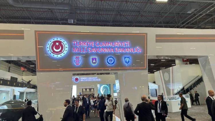 IDEF 2025丨从技术展示到合作落地，华擎创新再拓国际版图