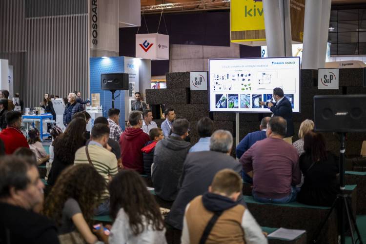 葡萄牙里斯本建筑建材展：交流平台