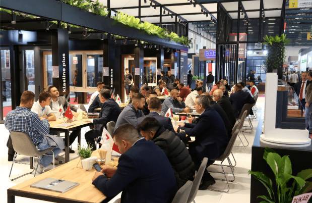 2025年土耳其伊斯坦布尔国际玻璃展览会：展示多种玻璃产品与技术