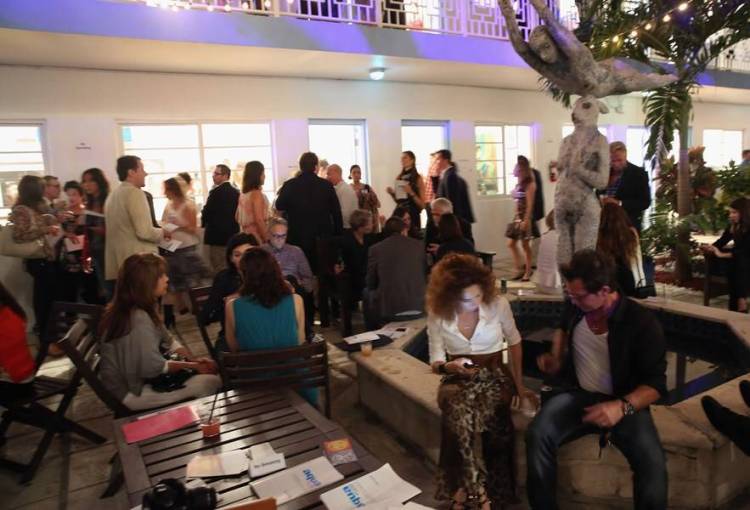 迈阿密国际当代与现代艺术博览会参观指南：Aqua Art Miami