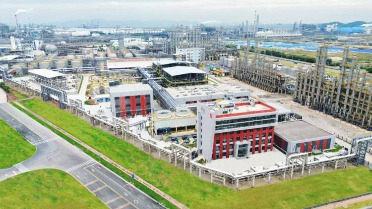 红墙亮相2025年印度尼西亚涂料展 积极探索出海新机遇