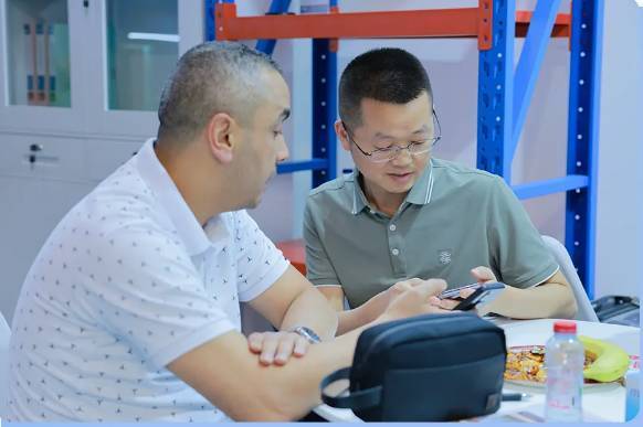 锐盾集团闪耀2025迪拜家具展