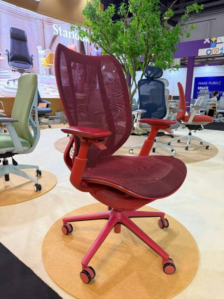 Sitstar | 亮相2025年INDEX迪拜展：以匠心之作，开启舒适办公新体验