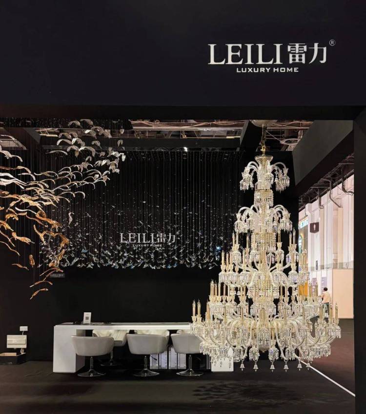 雷力灯饰 × INDEX DUBAI 2025迪拜家具展｜璀璨落幕，精彩继续