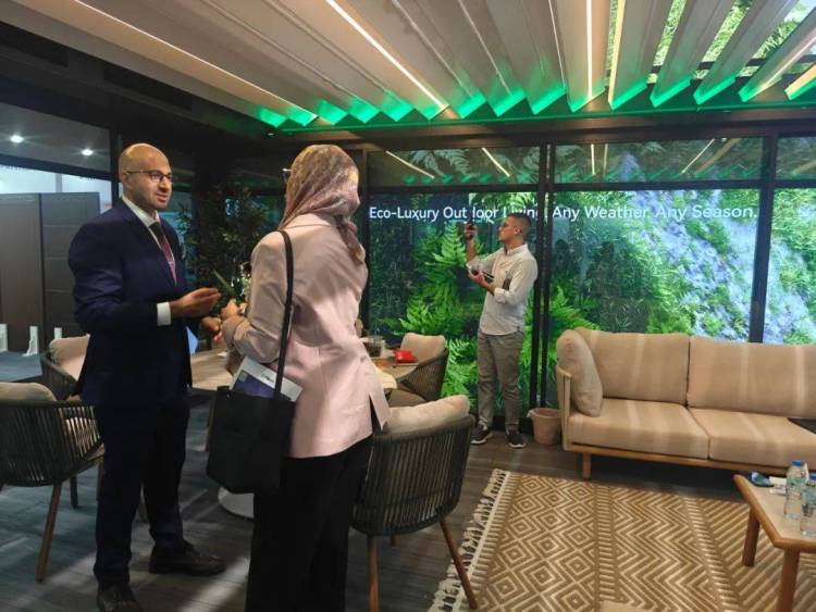 欧铂纳：INDEX Dubai 2025首日，点燃户外生活的无限想象