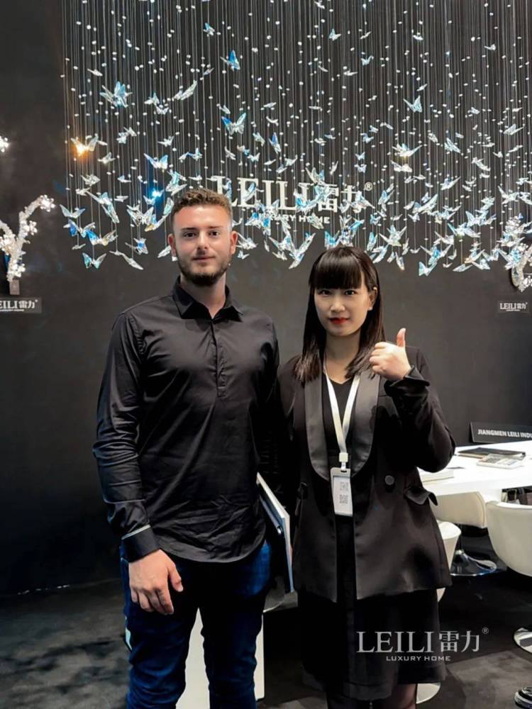 雷力灯饰 × INDEX DUBAI 2025迪拜家具展｜璀璨落幕，精彩继续