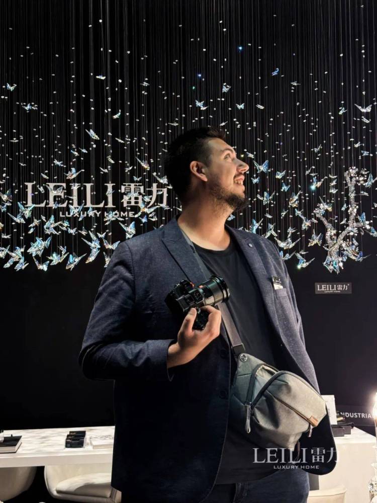 雷力灯饰 × INDEX DUBAI 2025迪拜家具展｜璀璨落幕，精彩继续