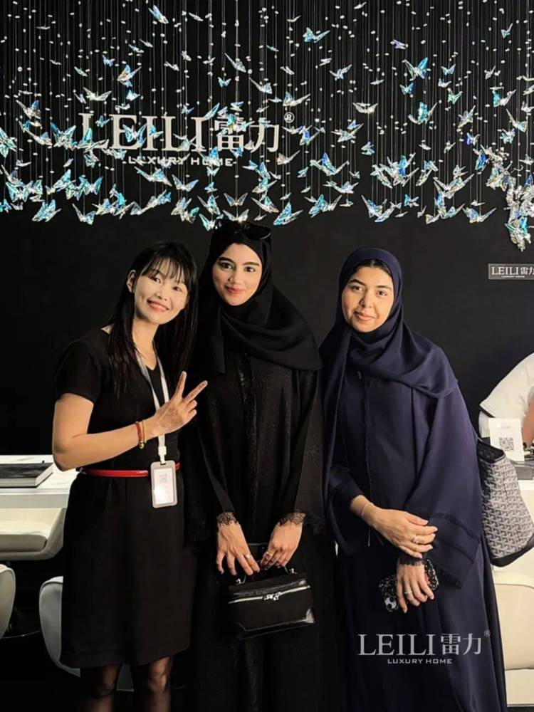 雷力灯饰 × INDEX DUBAI 2025迪拜家具展｜璀璨落幕，精彩继续