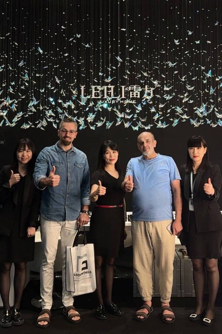 雷力灯饰 × INDEX DUBAI 2025迪拜家具展｜璀璨落幕，精彩继续