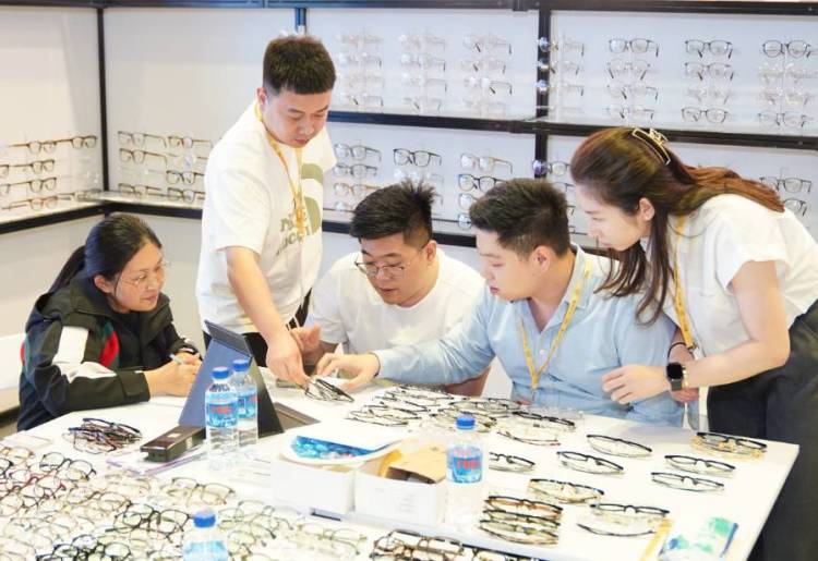 新加坡城国际眼镜展参展品牌与展商一览（SILMO新加坡2024）