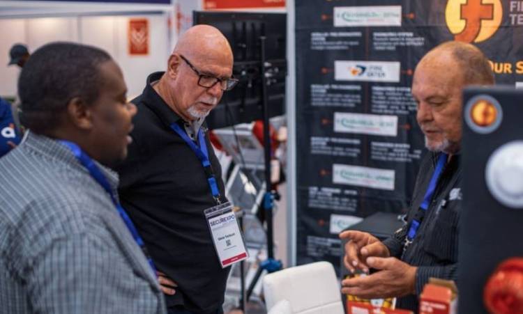 LABUSA在2024年肯尼亚内罗毕国际消防展览会上赞助黑客马拉松