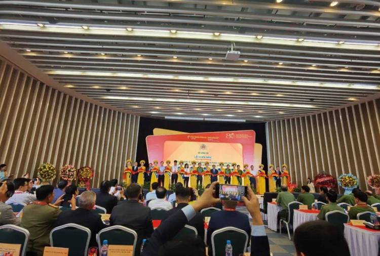 世界数字城市大会秘书长杨鹏应邀出席2025越南安防及消防展开幕式