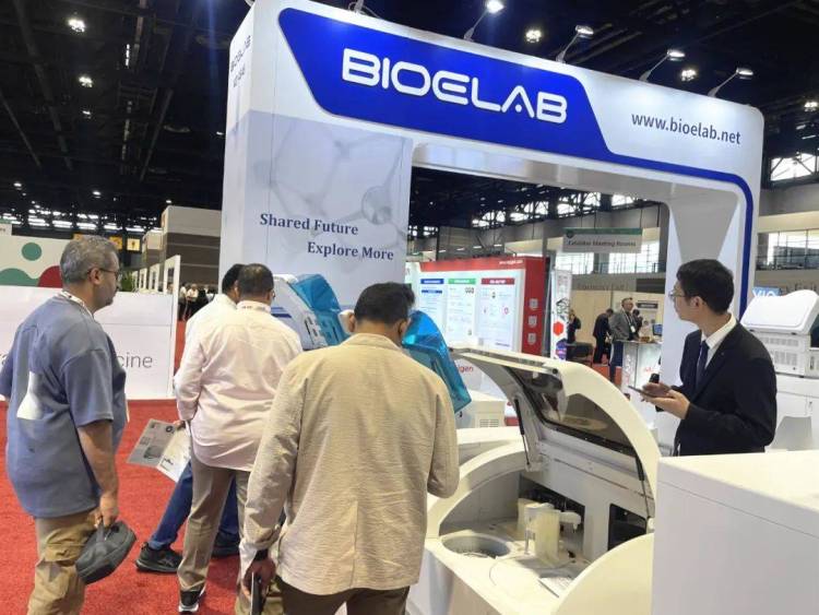 ADLM 2025丨拓圈北美，颐兰贝智慧检验再续新篇！