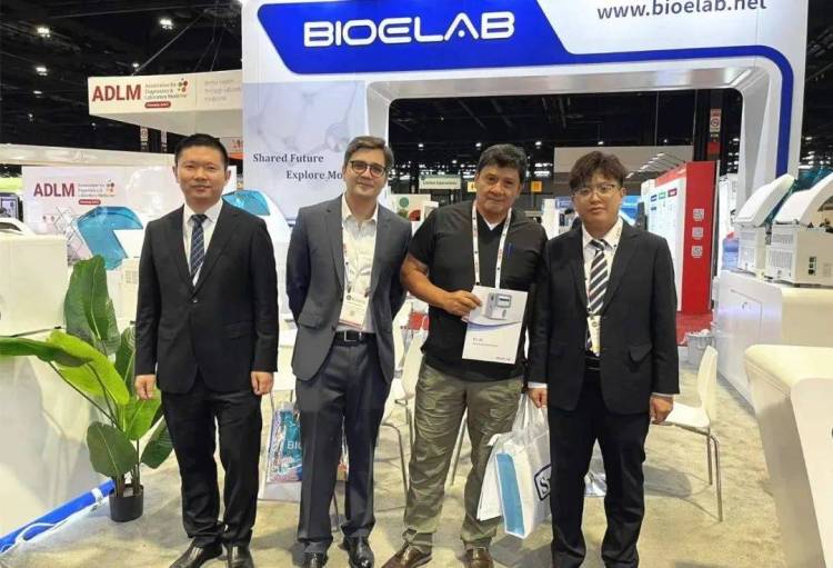 ADLM 2025丨拓圈北美，颐兰贝智慧检验再续新篇！