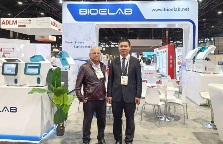 ADLM 2025丨拓圈北美，颐兰贝智慧检验再续新篇！