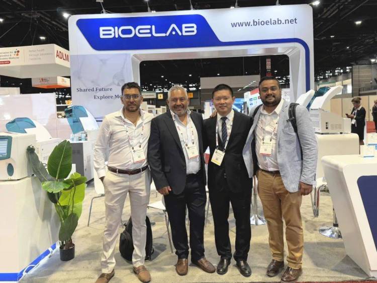 ADLM 2025丨拓圈北美，颐兰贝智慧检验再续新篇！