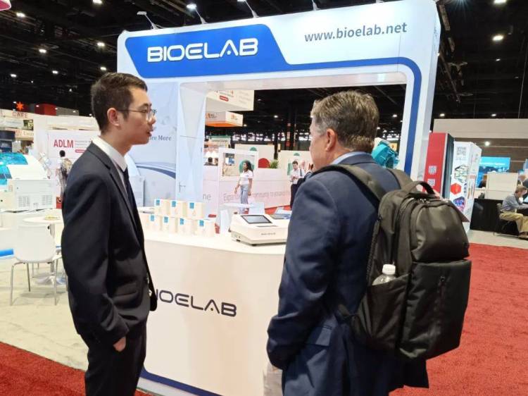 ADLM 2025丨拓圈北美，颐兰贝智慧检验再续新篇！