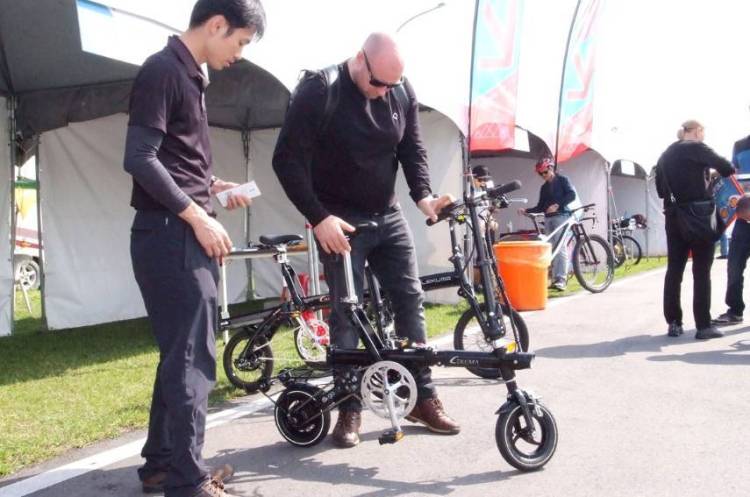 2025年拉脱维亚里加国际维修及汽配展览会：MAN TGE 202马力厢式货车