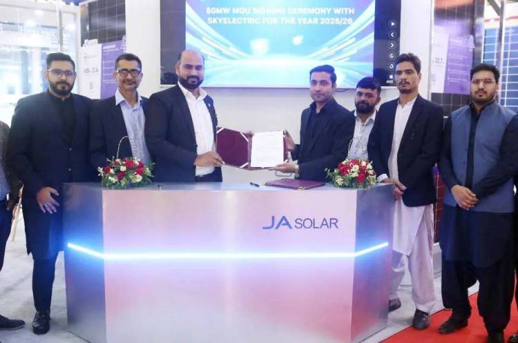 澳游世界 | 晶澳科技重磅亮相2025年巴基斯坦国际太阳能展览会