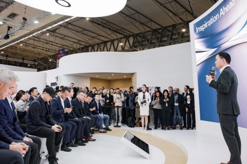 卡塔尔世界移动通信大会展会现场图片