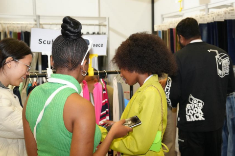 南非开普敦纺织面料及服装展览会展会现场图片