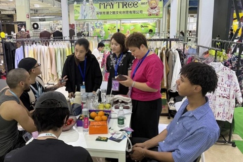 广州创新面料、时尚服装展览会展会现场图片