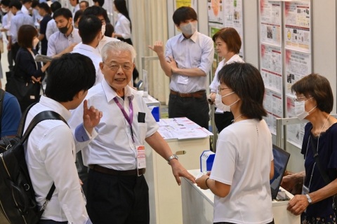 日本大阪制药原料展览会展会现场图片