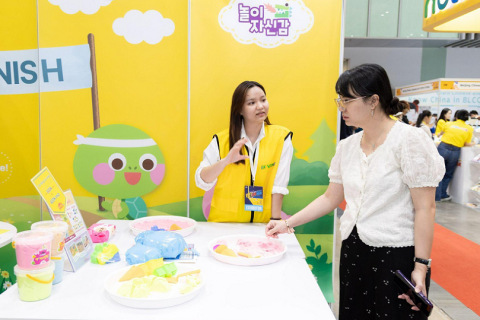 越南河内教育装备展览会展会现场图片