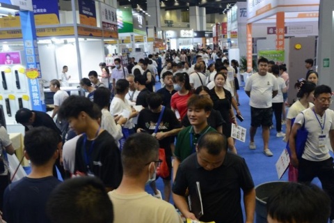 郑州设计周展会现场图片