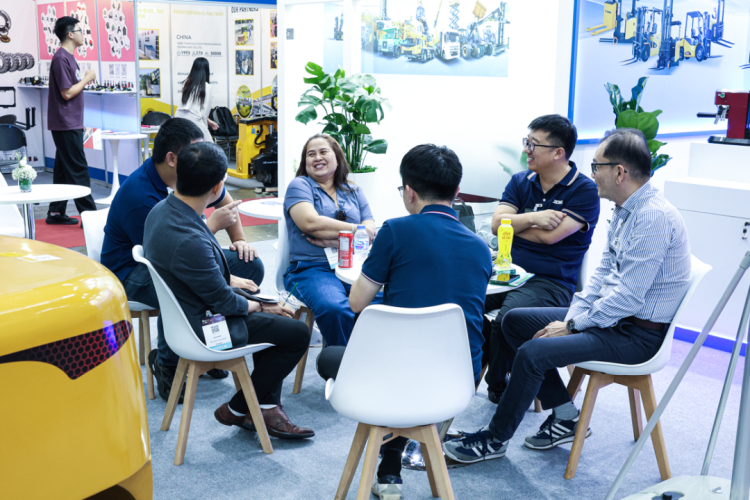 “ 绿动 ” 泰国！徐工新能源叉车登陆TILOG LOGISTIX 2025｜赋能低碳物流