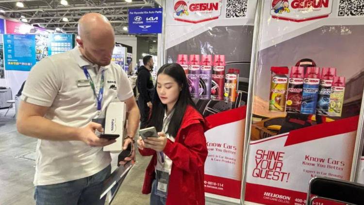 赫厉狮森一站式硬核养护，就在2025年俄罗斯吉臣汽配展位8-721！