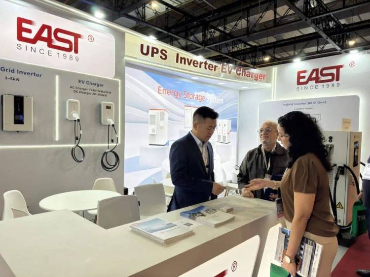 亮相巴西！易事特数字能源产品在2025南美智慧能源展会获客户青睐