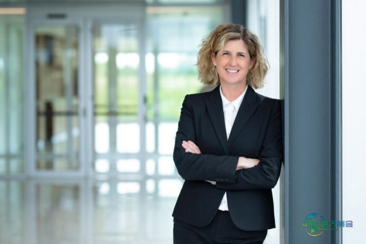 专访玛丽-乔西·特金