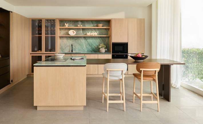 2025年泰国曼谷国际建材及室内装饰展览会：PODIUM首次展示了创新的“深纹理贴面”