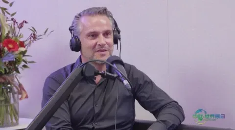 与杰罗姆·蒙索共话机器人未来：艺术、交互与日常生活的重塑