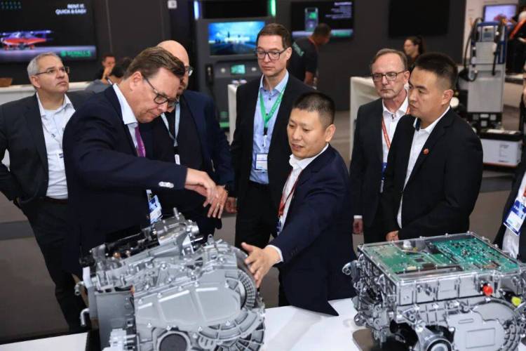 彰显全球竞争力 | 蜂巢汽车亮相2025年IAA MOBILITY德国慕尼黑国际车展